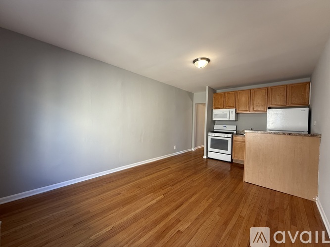 1901 W Wilson Ave 1 Apartment for Rent - Photo gallery 1