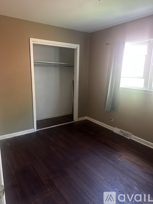 452 N Springfield Ave 3 Beds Apartment for Rent - Photo gallery 1