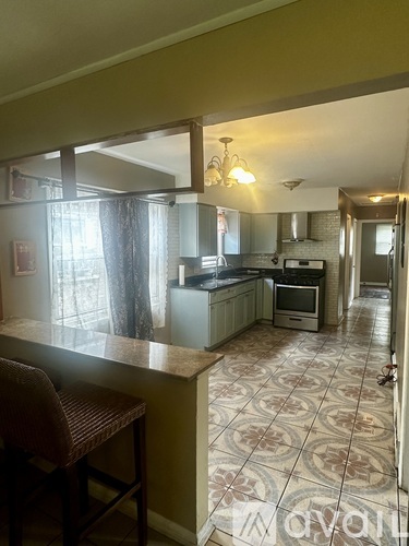 452 N Springfield Ave 3 Beds Apartment for Rent - Photo gallery 3