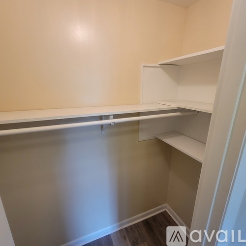319 N Franklin Ave 1 Apartment for Rent - Photo gallery 5