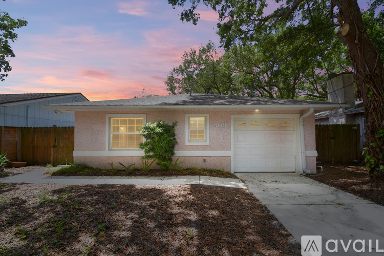 409 D St 2 Beds Single Family Home for Rent - Photo gallery 1