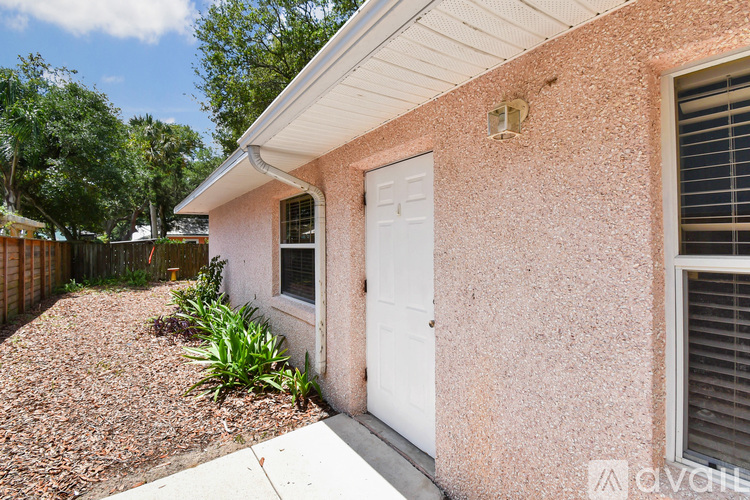 409 D St 2 Beds Single Family Home for Rent - Photo gallery 4