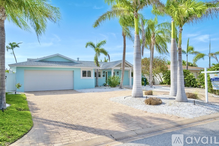 2910 Alton Dr 5 Beds Single Family Home for Rent - Photo gallery 4