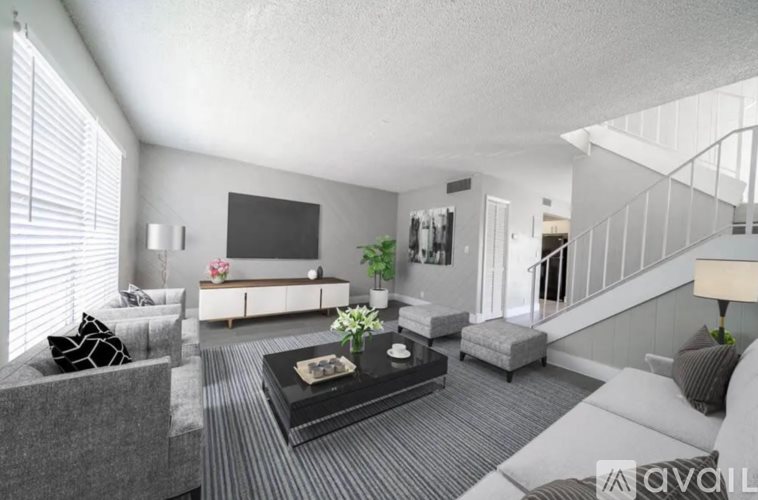Piper Village West Apartments
