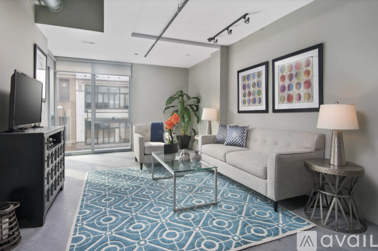 1242 N Milwaukee Ave 2 Beds Apartment for Rent - Photo gallery 1