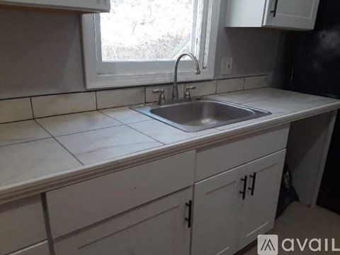 160 Hodge Avenue 2 Beds Apartment for Rent