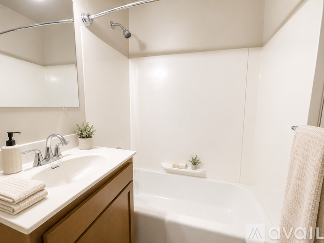 2000 N Oakwood Ave Studio Apartment for Rent - Photo gallery 5