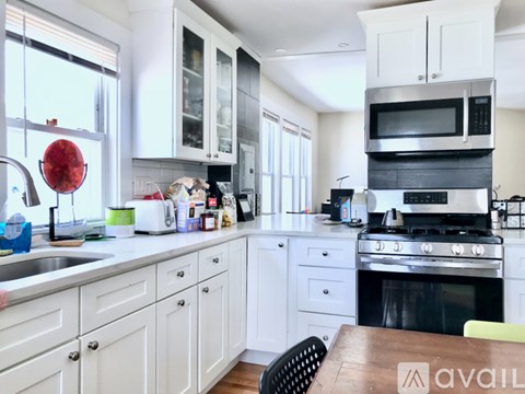236 Cedar St 3 Beds Apartment for Rent