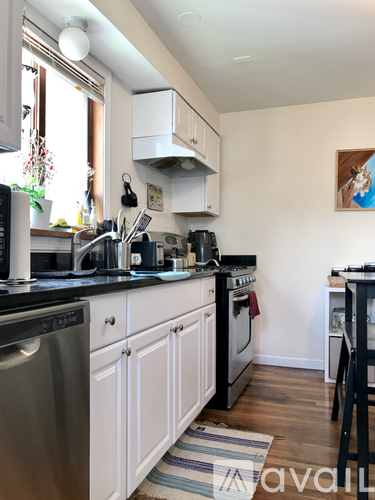236 Cedar St 3 Beds Apartment for Rent - Photo gallery 2