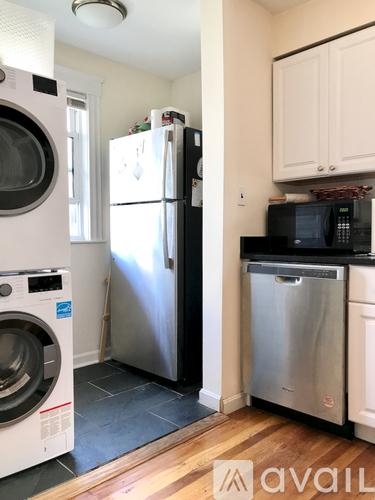 236 Cedar St 3 Beds Apartment for Rent - Photo gallery 3