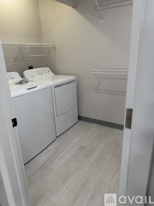 2900 E Broad St 2 Beds Apartment for Rent - Photo gallery 3