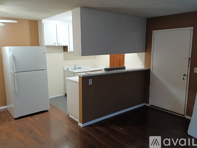 6724 Plymouth Road 2 Beds Condo for Rent - Photo gallery 2