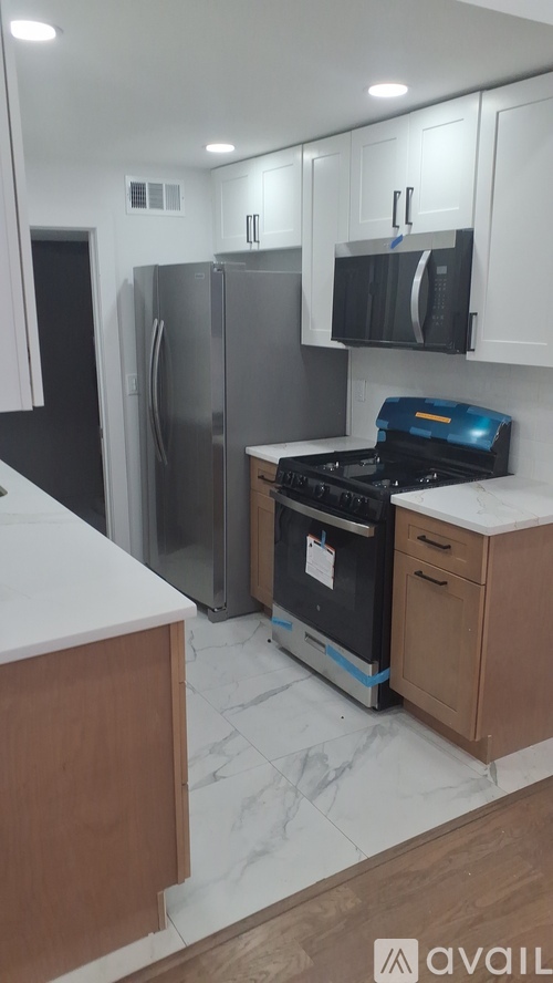 11 Grand View Ave 4 Beds Single Family Home for Rent - Photo gallery 2
