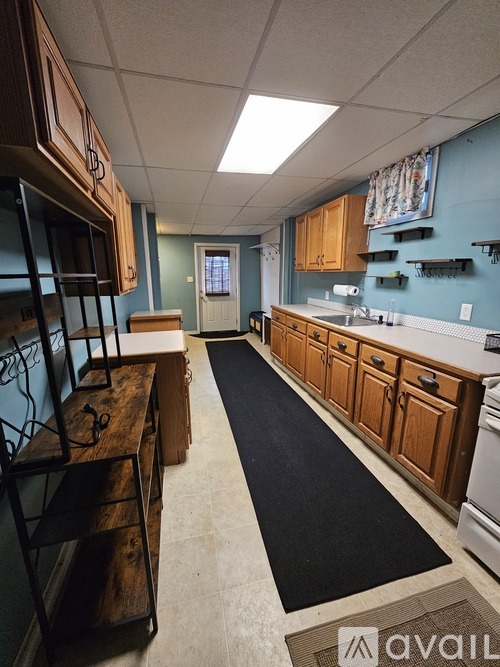 1253 W Arch St 4 Beds Single Family Home for Rent - Photo gallery 5