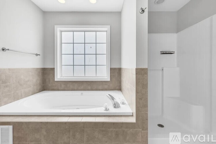 2552 Hattington Drive 6 Beds Single Family Home for Rent - Photo gallery 2