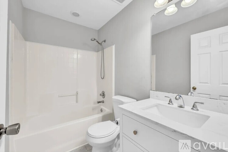 2552 Hattington Drive 6 Beds Single Family Home for Rent - Photo gallery 4