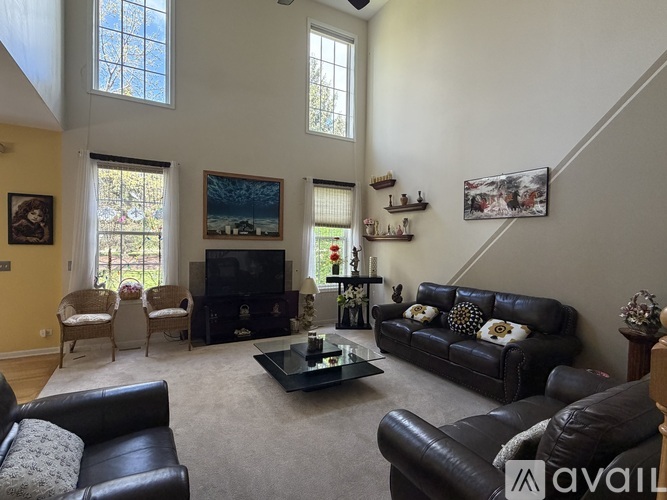 284 Jennifer Court 3 Beds Townhouse for Rent - Photo gallery 3
