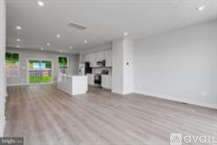 267 Summerfield Drive 3 Beds Townhouse for Rent - Photo gallery 1