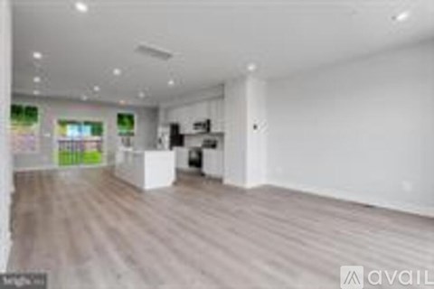 267 Summerfield Drive 3 Beds Apartment for Rent