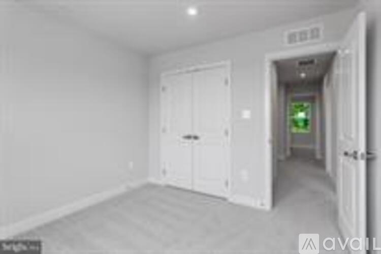 267 Summerfield Drive 3 Beds Townhouse for Rent - Photo gallery 3