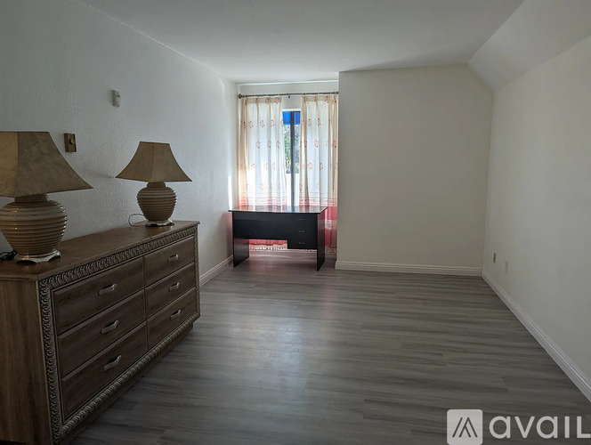 8308 Regents Road 2 Beds Apartment for Rent - Photo gallery 2