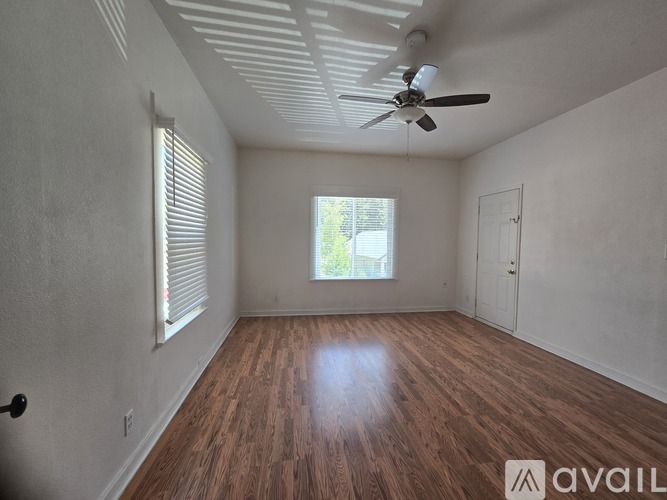 6015 Dunsmuir Avenue 1 Apartment for Rent - Photo gallery 5