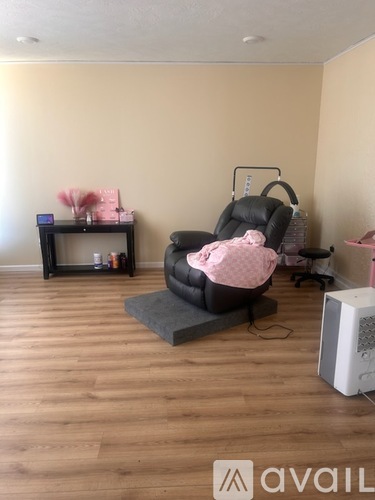 1302 Pierce Street Studio Single Family Home for Rent - Photo gallery 4