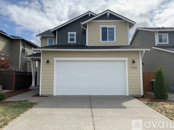 9108 Aster Street Southeast 3 Beds Single Family Home for Rent - Photo gallery 1