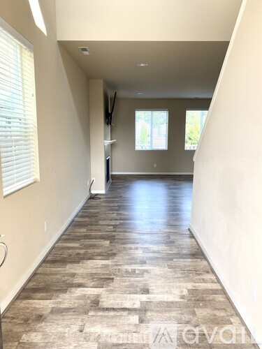 9108 Aster Street Southeast 3 Beds Single Family Home for Rent - Photo gallery 4