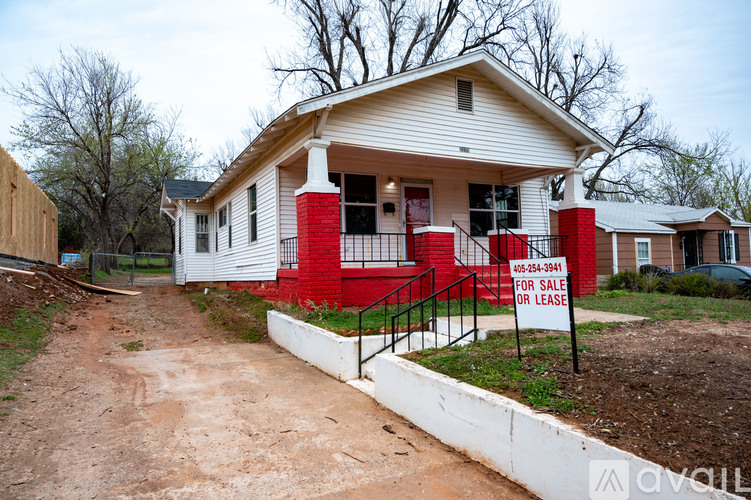 2109 NE 12th St 2 Beds Single Family Home for Rent - Photo gallery 1