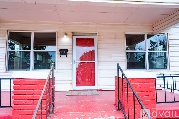 2109 NE 12th St 2 Beds Single Family Home for Rent - Photo gallery 2