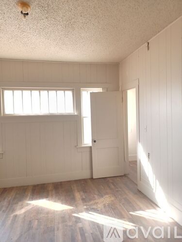 2109 NE 12th St 2 Beds Single Family Home for Rent - Photo gallery 5