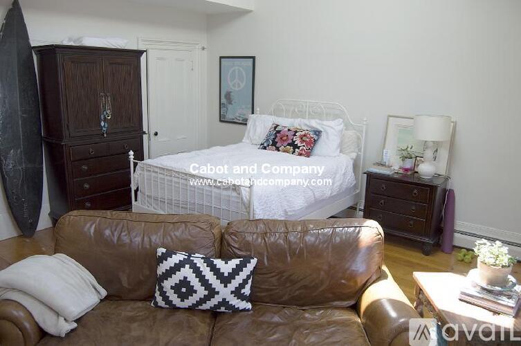 139 Beacon St Studio Apartment for Rent - Photo gallery 4