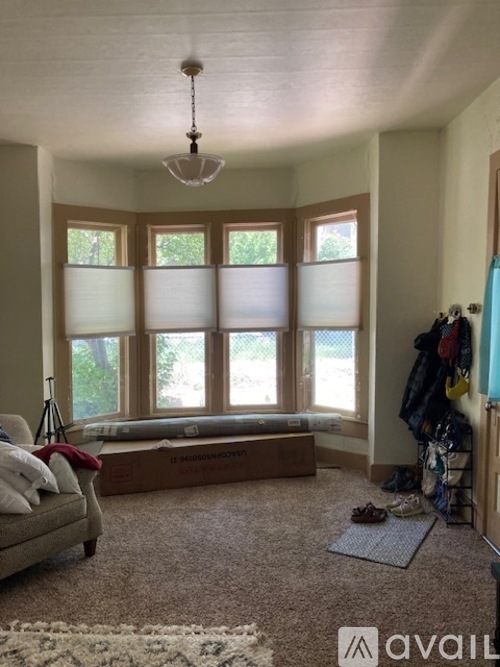 735 Bennett Avenue 1 Apartment for Rent - Photo gallery 2