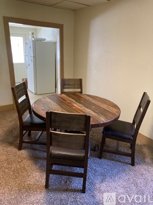 735 Bennett Avenue 1 Apartment for Rent - Photo gallery 3
