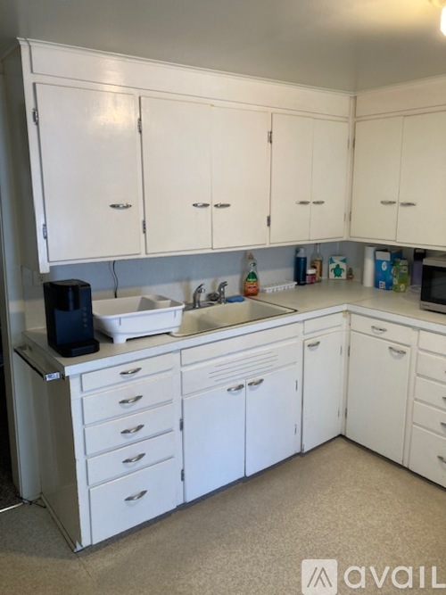 735 Bennett Avenue 1 Apartment for Rent - Photo gallery 5