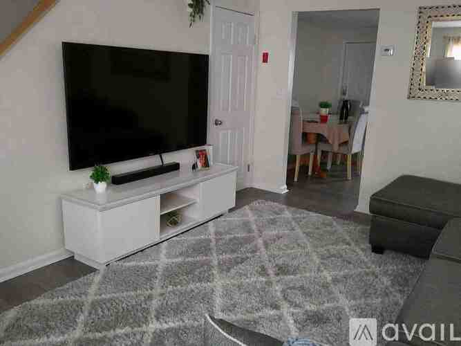 157 3rd St 2 Beds Townhouse for Rent - Photo gallery 3