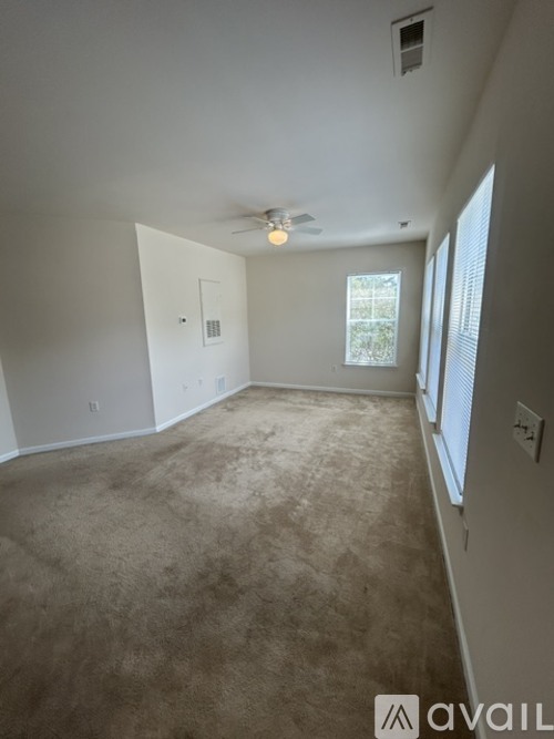 806 West Washington Street 2 Beds Apartment for Rent - Photo gallery 2