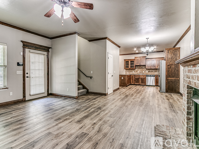 1700 NE 8th St 4 Beds Single Family Home for Rent - Photo gallery 5