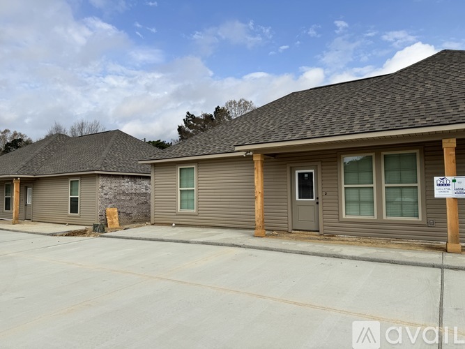 112 Fairlane Drive 2 Beds Apartment for Rent - Photo gallery 1