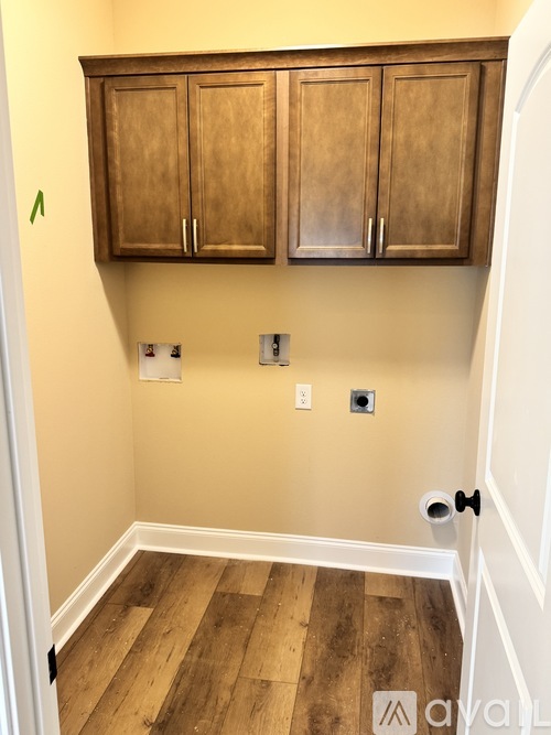 112 Fairlane Drive 2 Beds Apartment for Rent - Photo gallery 3