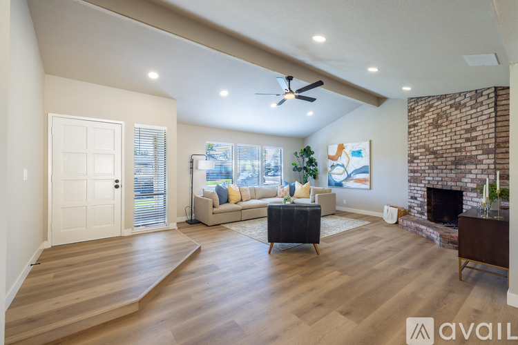 6211 14th St 3 Beds Single Family Home for Rent - Photo gallery 5
