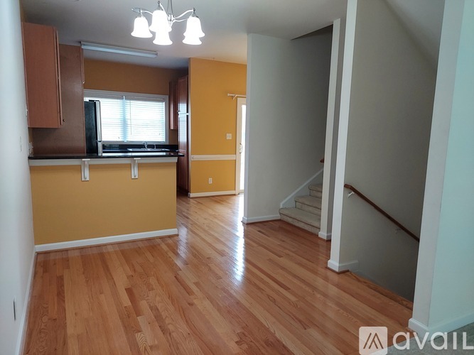 440 21st St 3 Beds Townhouse for Rent - Photo gallery 4