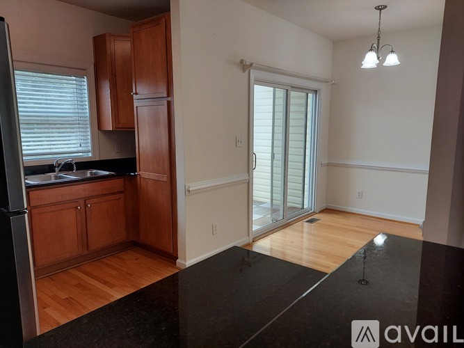 440 21st St 3 Beds Townhouse for Rent - Photo gallery 5