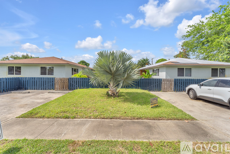 48 Southwest 13th Street 2 Beds Apartment for Rent - Photo gallery 1