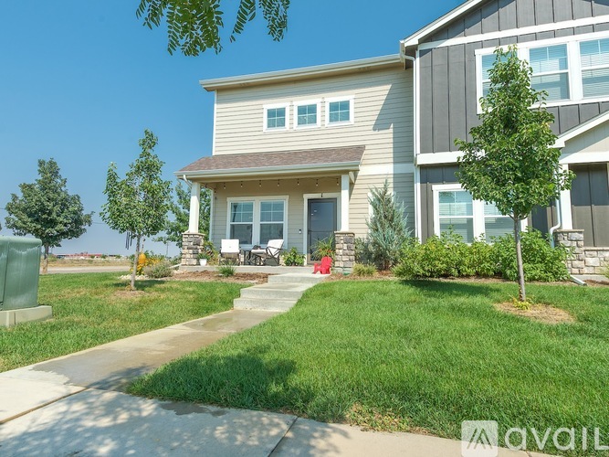 1688 Grand Avenue 3 Beds Condo for Rent - Photo gallery 1