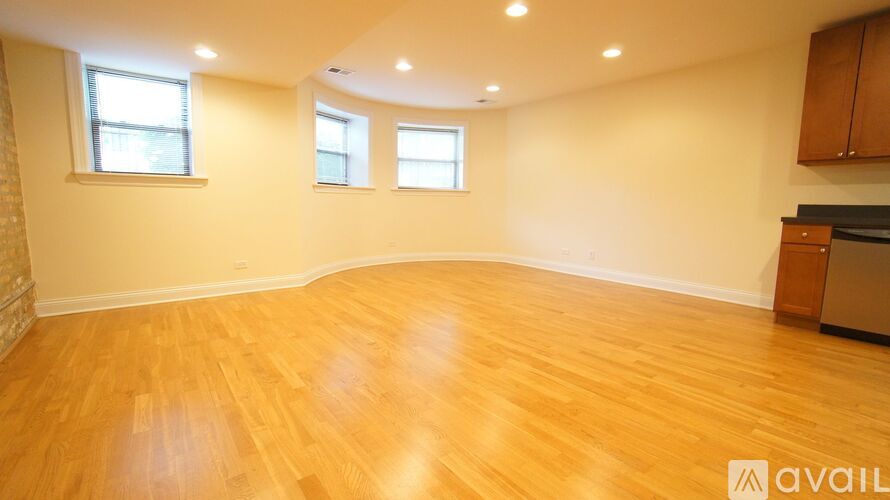 2834 N Albany Ave 2 Beds Apartment for Rent - Photo gallery 2