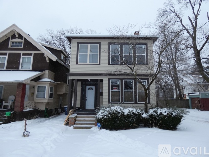 425 Boston Place 2 Beds Apartment for Rent - Photo gallery 1