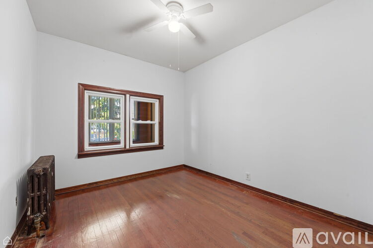 6527 S Troy St 5 Beds Single Family Home for Rent - Photo gallery 5