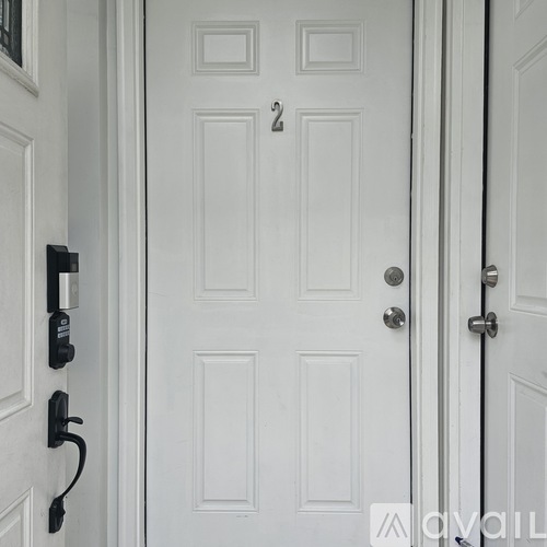 1912 W Baltimore St 2 Beds Townhouse for Rent - Photo gallery 2